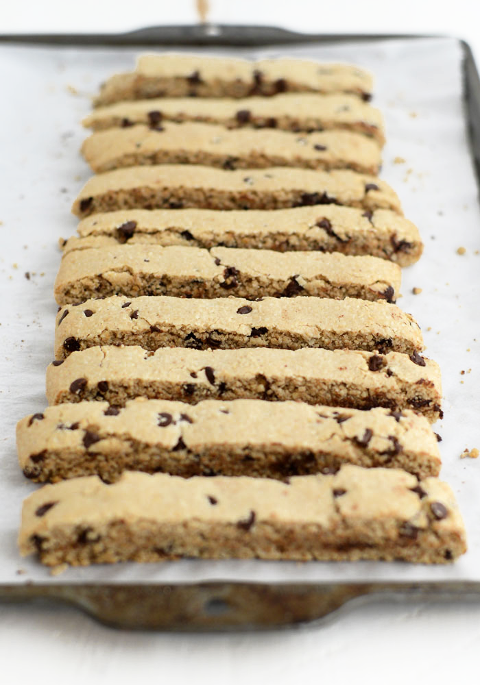 Grain-Free Maple Chocolate Chip Biscotti + More Healthy Fall Treats #glutenfree #dairyfree #grainfree #paleo