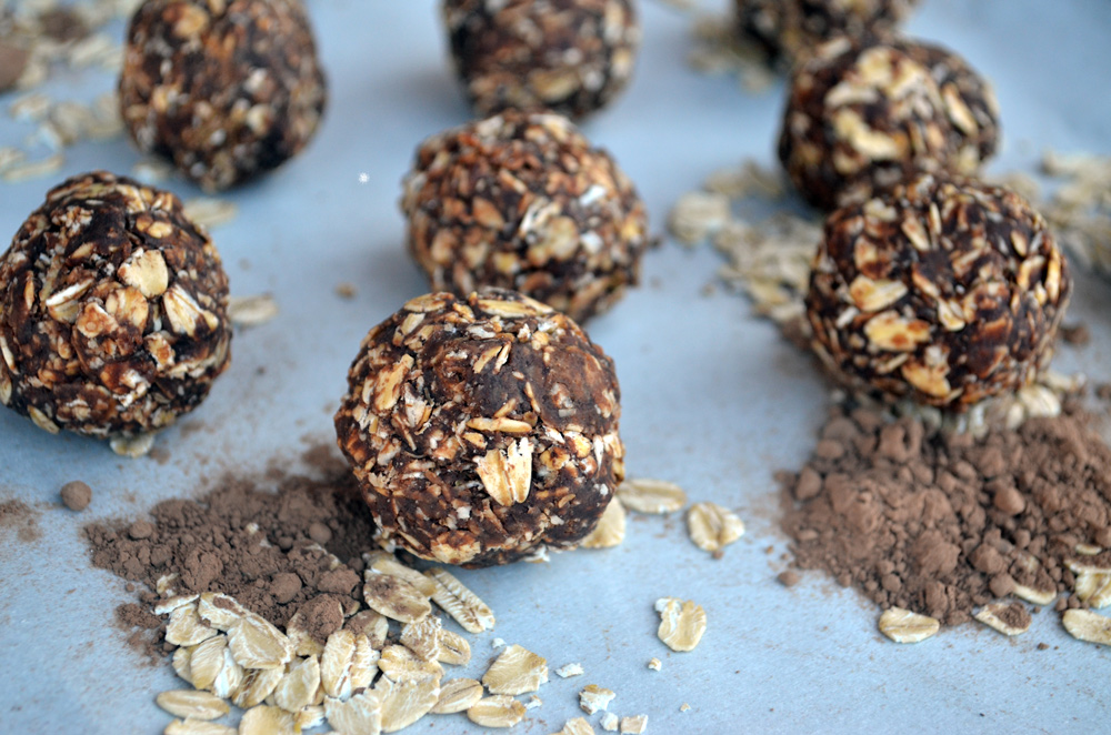 Cocoa and Peanut Butter Oat Balls