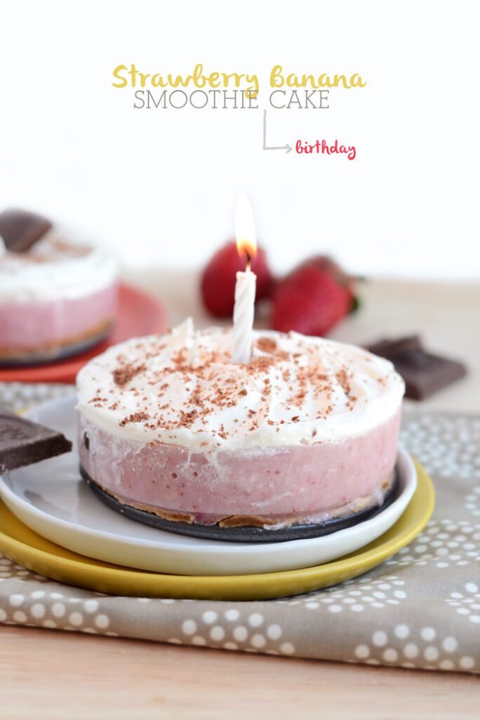 Strawberry Banana Smoothie Cake