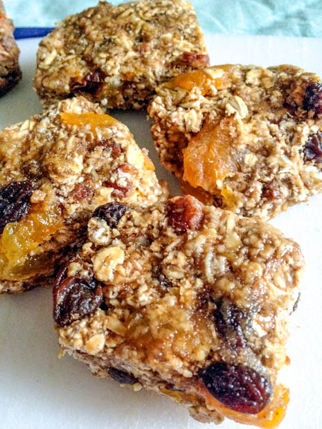 apricot pecan granola bars (vegan)