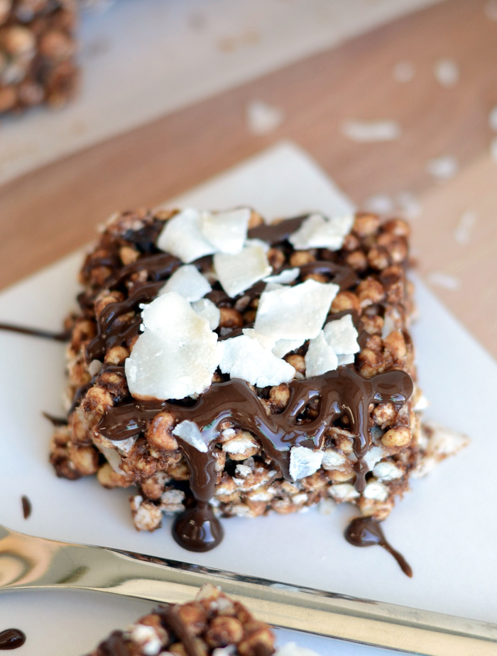 Coconut Chocolate Peanut Butter Snack Bars #Fitfluential #EAT