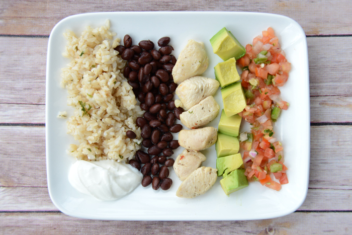 Copycat Chicken Burrito Bowl #glutenfree