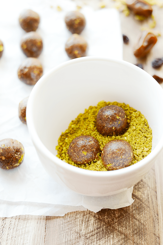 Give the gift of homemade this holiday season and layer up the ingredients for these delicious Cherry Pistachio Energy Balls in a your favorite mason jar!