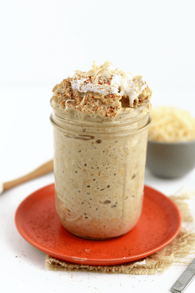 Got 5 minutes? Whip up these delicious coconut latte overnight oats for an easy, fiber-filled breakfast that are oh-so delish!