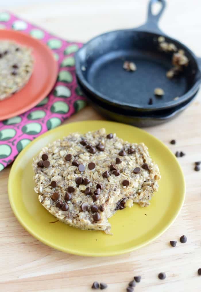 Single Serve Oatmeal Chocolate Chip Cookie #vegan #glutenfree #Fitfluential