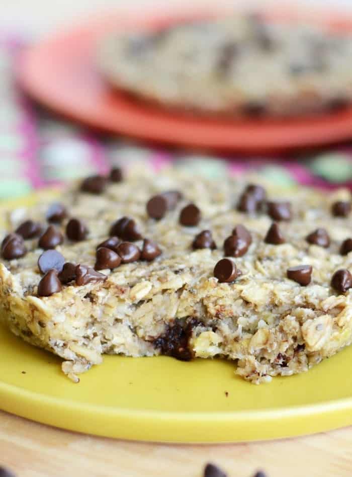 Single Serve Oatmeal Chocolate Chip Cookie #vegan #glutenfree #Fitfluential