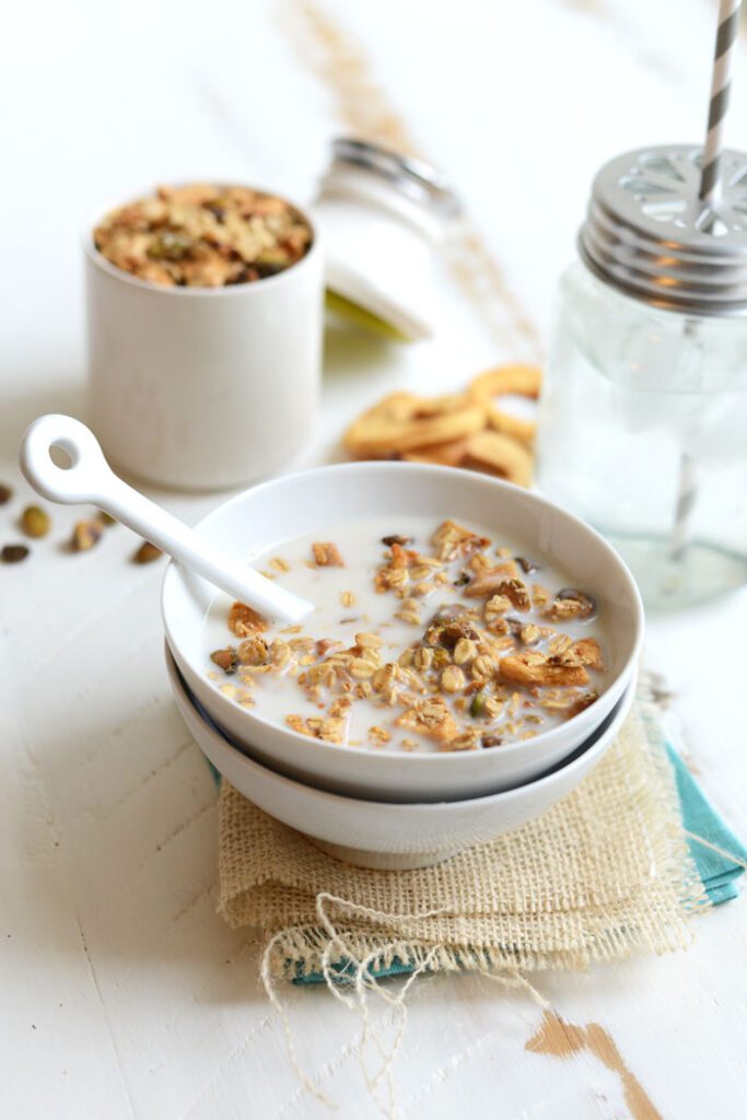 Apple Pistachio Granola #vegan #glutenfree