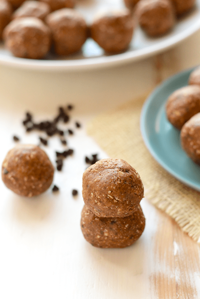 Need a post workout snack that’s made with real ingredients and loaded with protein? Make these high-protein mint chip energy balls for a guilt-free treat!