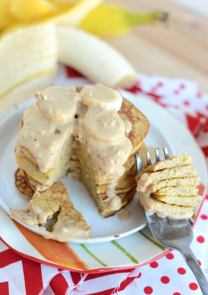 3 Ingredient Peanut Butter Pancakes made with eggs, mashed banana, and peanut flour! 