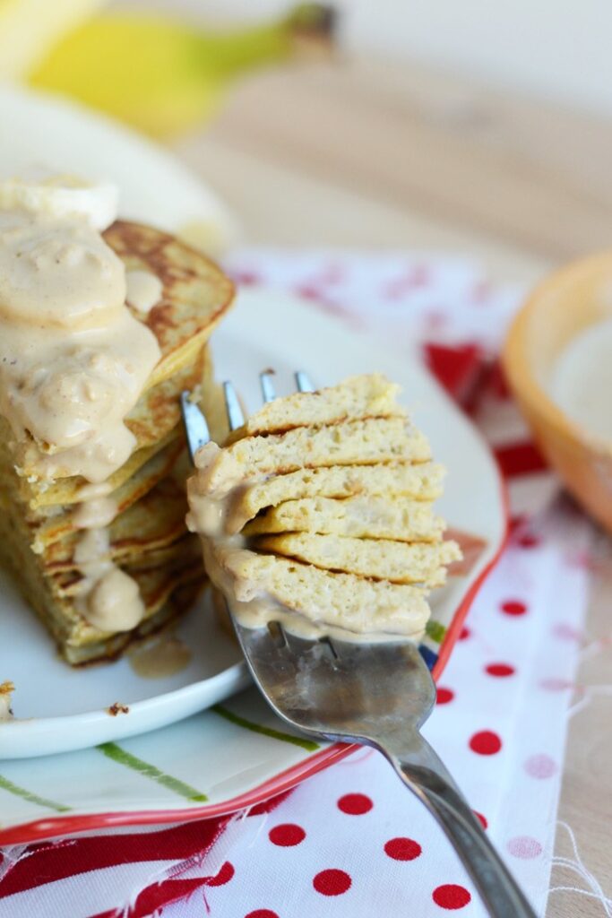 3 Ingredient Peanut Butter Pancakes made with eggs, mashed banana, and peanut flour!