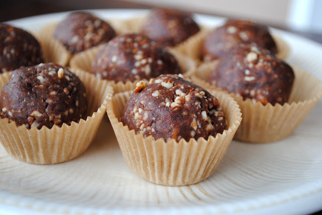 Healthy Peanut Butter Brownie Balls