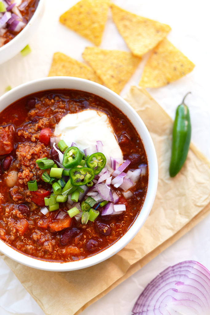 Looking for a high-protein vegetarian chili that's packed with flavor and easy to make? Use one single pot and make this Roasted Red Pepper Quinoa Chili!