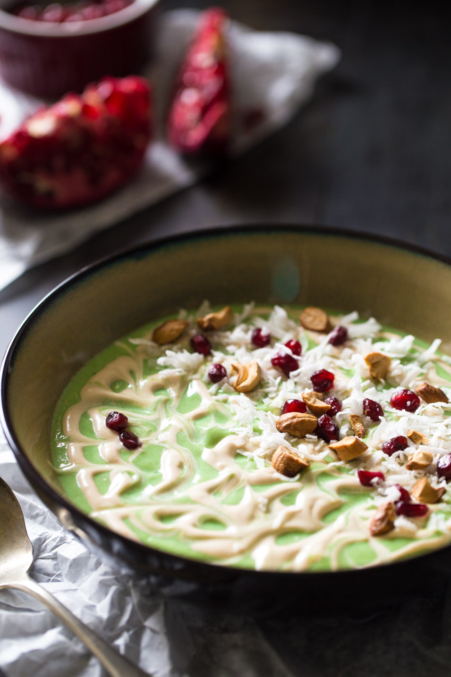 Coconut Cashew Smoothie Bowl + Roasted Salmon with Apple Fennel Salad over Garlicky Kale + 5 More Ways to Detox Your Life in 2015! #wholefoodies