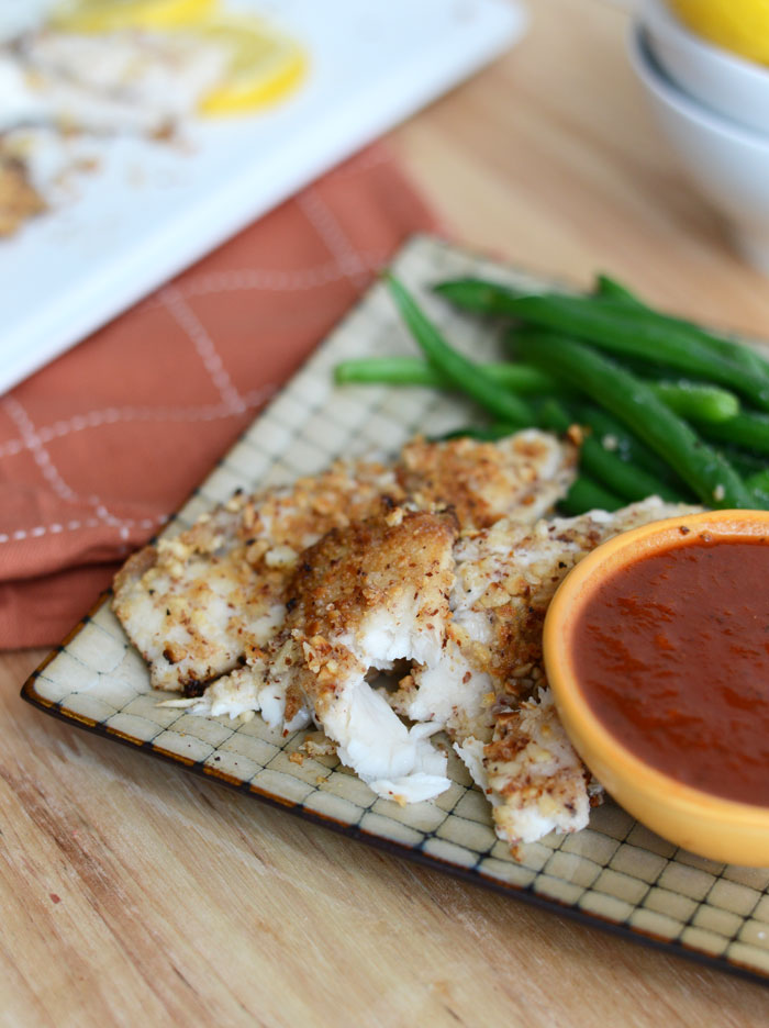 Super Simple Almond Encrusted Tilapia #dinner #cleaneats