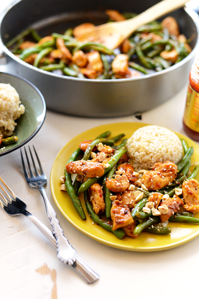 Got 20 minutes? Make this Healthy Kung Pao Chicken with just 8 simple ingredients for a dinner packed with protein and that's paleo-friendly, too! 