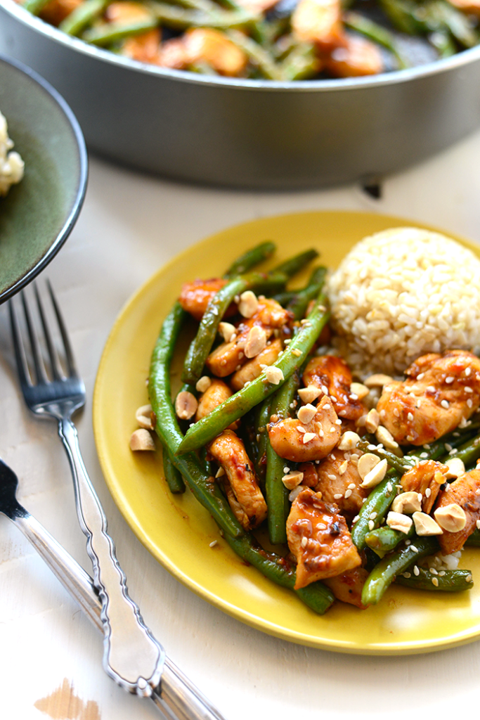 Got 20 minutes? Make this Healthy Kung Pao Chicken with just 8 simple ingredients for a dinner packed with protein and that's paleo-friendly, too!