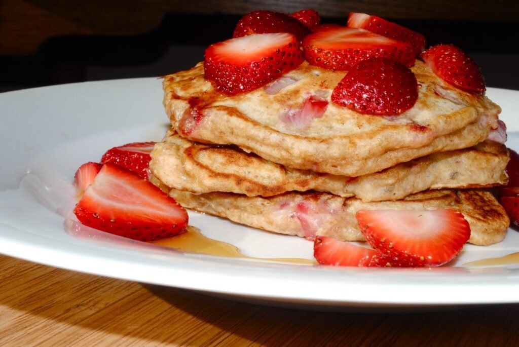 Healthy Strawberry Pancakes