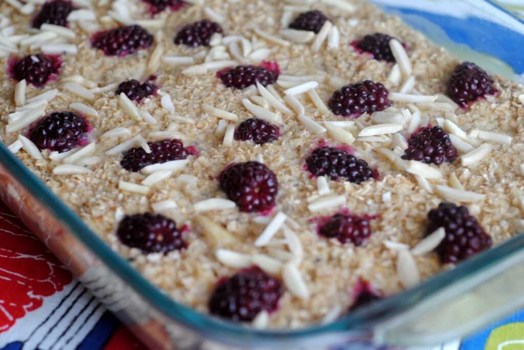 Blackberry Almond Baked Oatmeal