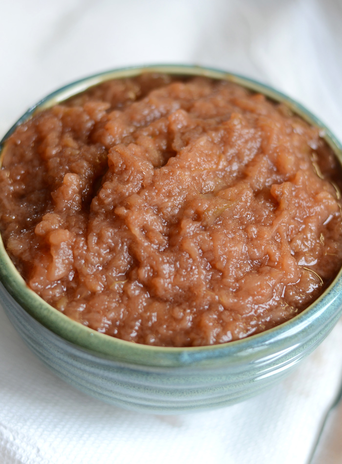 CROCK-POT CINNAMON APPLESAUCE