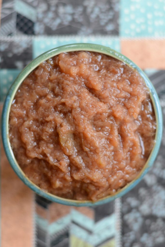 CROCK-POT CINNAMON APPLESAUCE