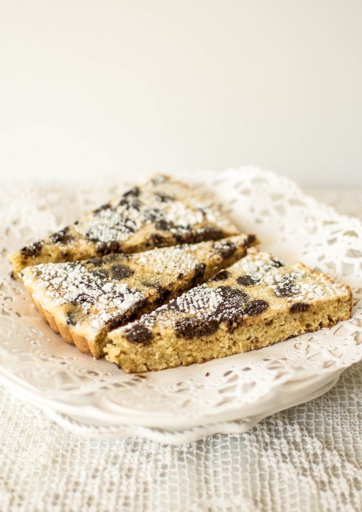  CHOCOLATE CHIP AMARETTO TORTE